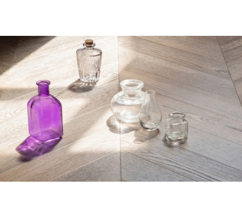 Виниловый ламинат Vinilam Parquet Chevron 8.5мм RI153616CL4 Шеврон Шампань 1293х305х8,5 мм