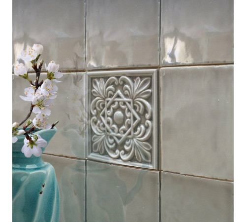 Керамический декор Cevica Plus Classic 1 White Zinc 15x15 см