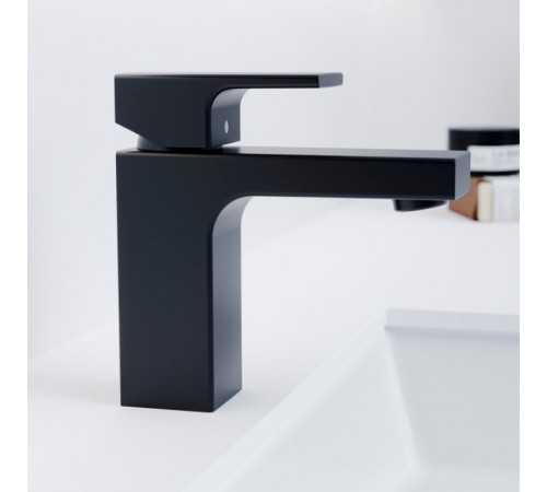 Смеситель для раковины Hansgrohe Vernis Shape 71569670 Черный матовый