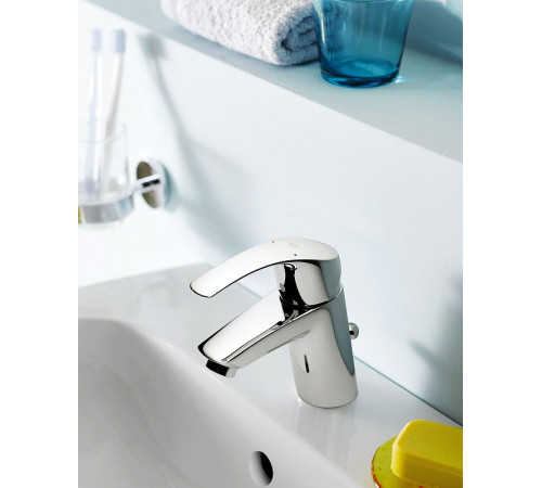 Смеситель для раковины Grohe Eurosmart 23124002 с гигиеническим душем Хром