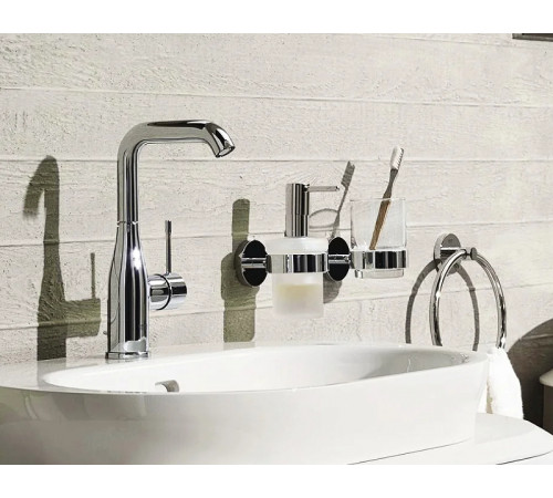 Смеситель для раковины Grohe Essence+ 32628001 Хром